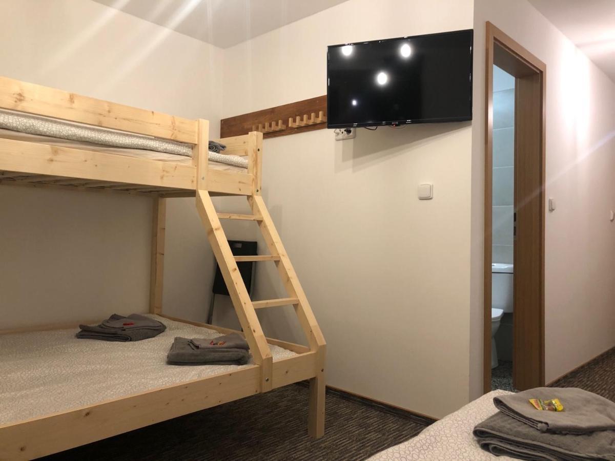 Hotel Wolf House Klinovec Loučná pod Klínovcem Exterior foto