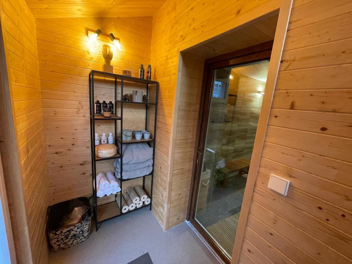 Hotel Wolf House Klinovec Loučná pod Klínovcem Exterior foto